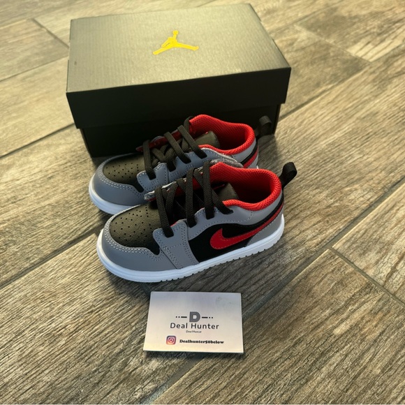 Brand New Air Jordan 1 Low Alt Easy-on Toddler/Baby sneakers - Picture 3 of 11